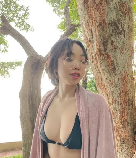 Naakte gelekte OnlyFans-foto van Goldenbee