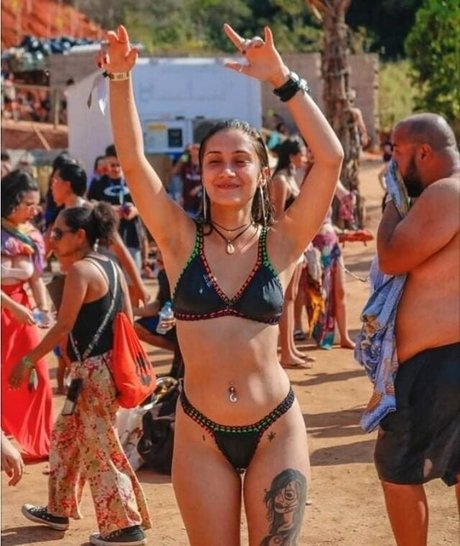 Naakte gelekte OnlyFans-foto van Jade Sampaio