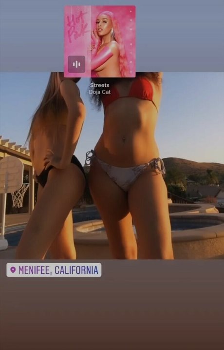 Naakte gelekte OnlyFans-foto van Asmr Lia