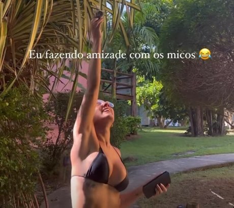 Isadora Nogueira