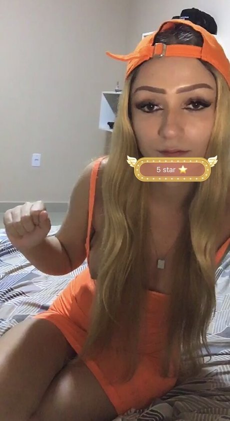 Naakte gelekte OnlyFans-foto van Laisa Manjabosco