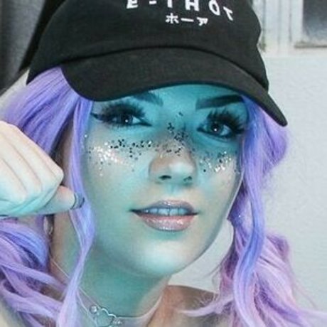 Naakte gelekte OnlyFans-foto van Deelazee