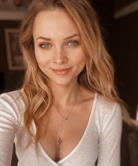 Naakte gelekte OnlyFans-foto van Lussy