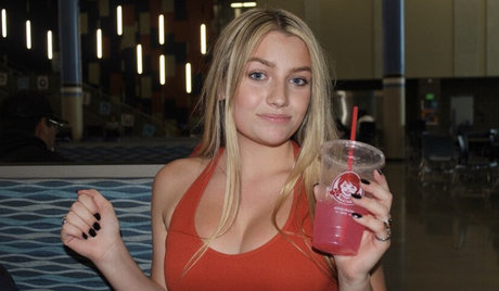 Naakte gelekte OnlyFans-foto van Itsadelecash