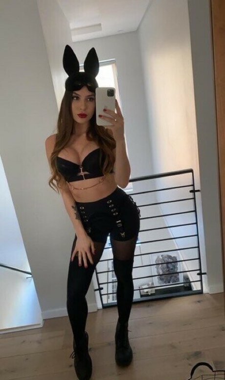 Naakte gelekte OnlyFans-foto van Lexiidomme
