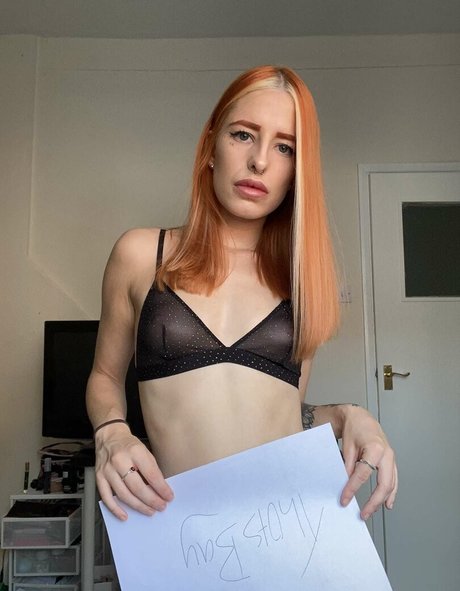 Naakte gelekte OnlyFans-foto van Bodywonderland