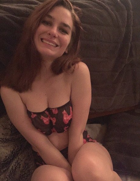 Naakte gelekte OnlyFans-foto van Ripleyshaine