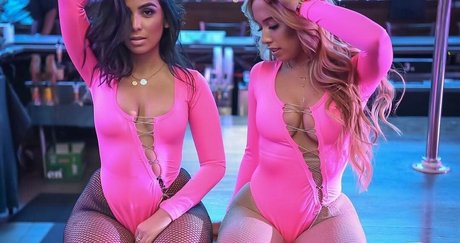 Naakte gelekte OnlyFans-foto van Johanna Martinez