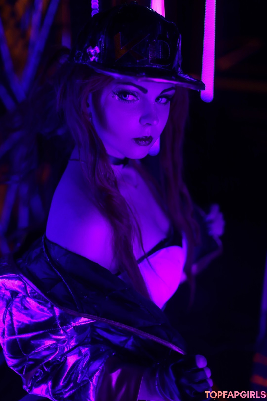 Naakte gelekte OnlyFans-foto van Bizarre Deer #282 Naakte gelekte OnlyFans-foto van Bizarre Deer #282