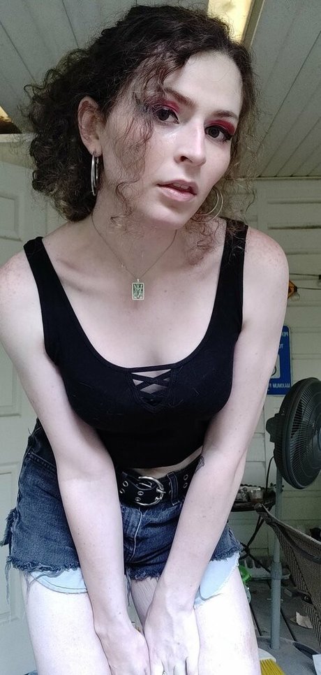 Naakte gelekte OnlyFans-foto van Rosemarys Bimbolina