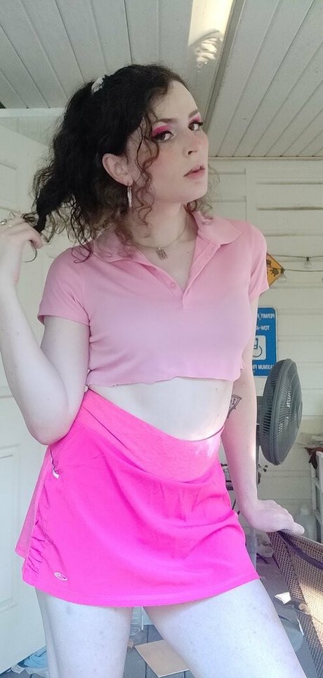 Naakte gelekte OnlyFans-foto van Rosemarys Bimbolina