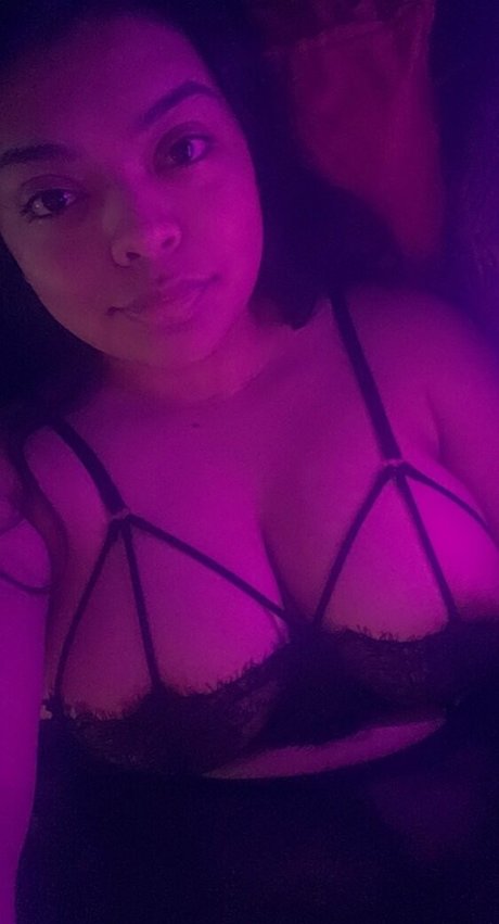 Naakte gelekte OnlyFans-foto van Marlyisacat