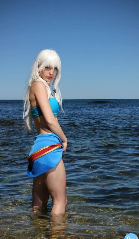 Naakte gelekte OnlyFans-foto van Elfvie