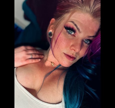 Naakte gelekte OnlyFans-foto van Daisyxdee