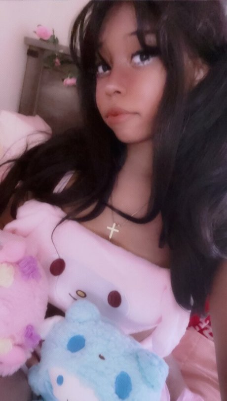 Naakte gelekte OnlyFans-foto van Bunniiwife