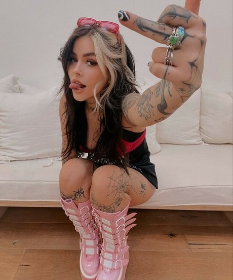 Naakte gelekte OnlyFans-foto van Craycraysounds