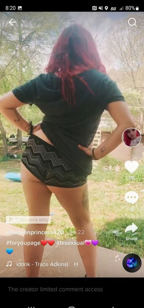 Naakte gelekte OnlyFans-foto van Heavenprincess420