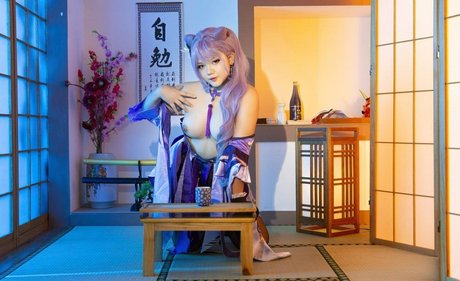 Naakte gelekte OnlyFans-foto van Lisa Kyoichi