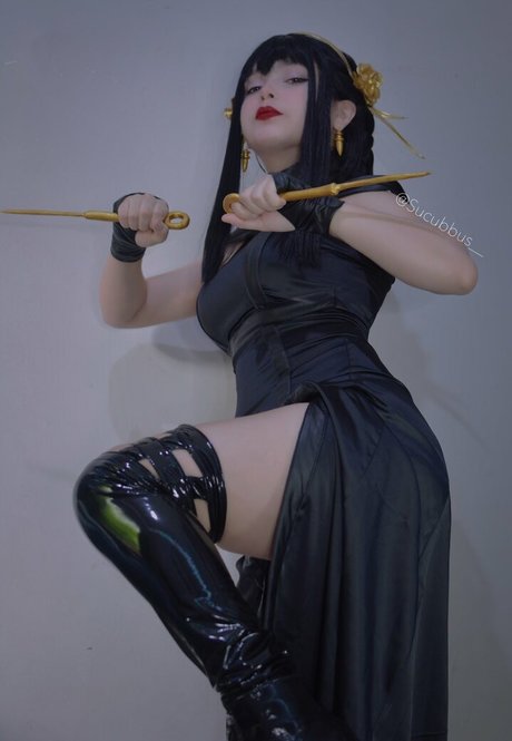 Naakte gelekte OnlyFans-foto van Succubbus