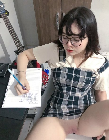 Naakte gelekte OnlyFans-foto van Succubbus