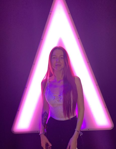 Naakte gelekte OnlyFans-foto van Courtneymarsh