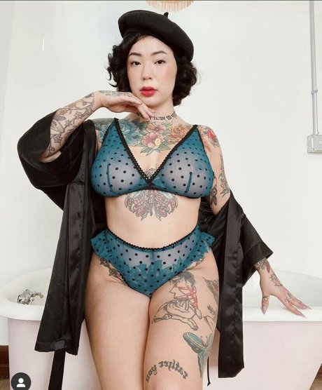 Naakte gelekte OnlyFans-foto van Jjanga