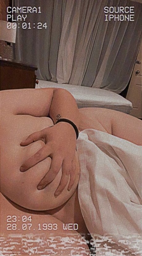 Naakte gelekte OnlyFans-foto van Jessanne