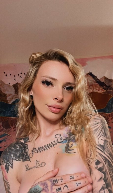 Naakte gelekte OnlyFans-foto van Mamisoso