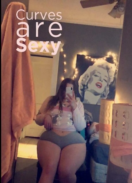 Naakte gelekte OnlyFans-foto van Xomollymae
