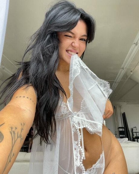 Naakte gelekte OnlyFans-foto van Lunaellie