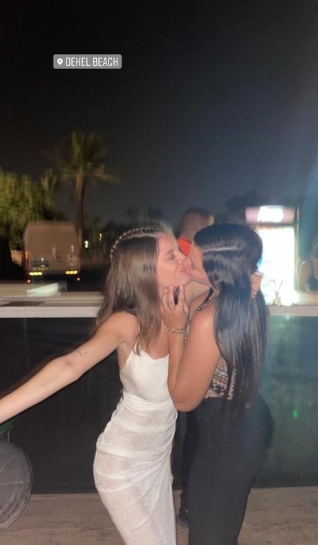 Naakte gelekte OnlyFans-foto van Noga Etkin