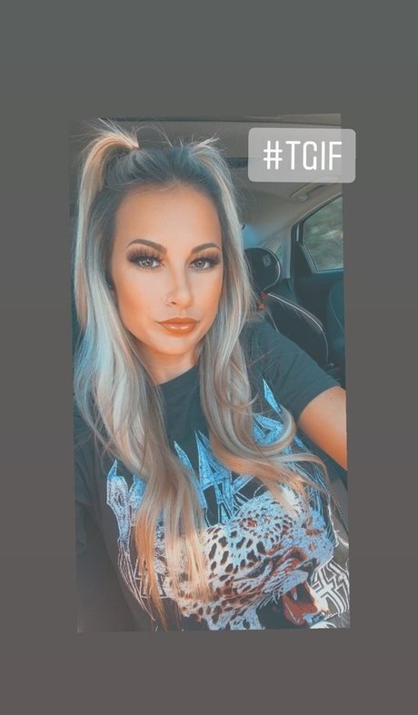 Naakte gelekte OnlyFans-foto van Kayla Lynne Hilton