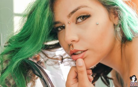 Naakte gelekte OnlyFans-foto van Doraa