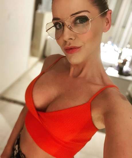 Stephanie Waring