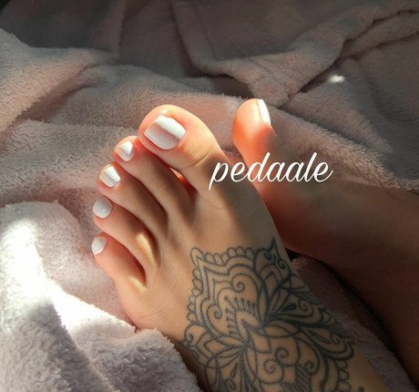 Naakte gelekte OnlyFans-foto van Pedaale
