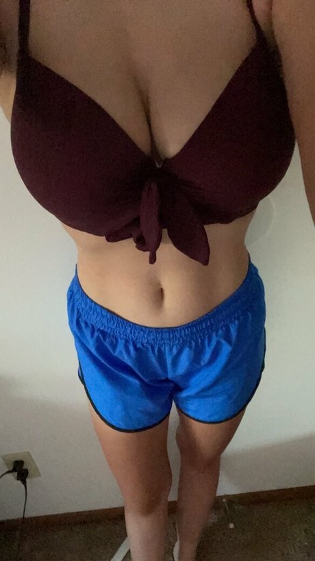 Naakte gelekte OnlyFans-foto van Mercedes Dawn
