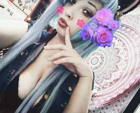 Naakte gelekte OnlyFans-foto van Ghoulempress