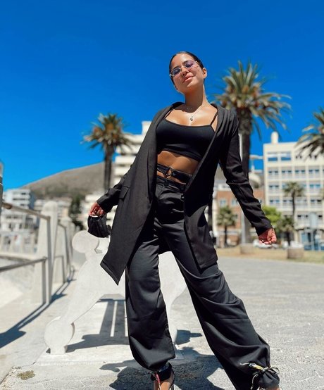 Naakte gelekte OnlyFans-foto van Nadia Jaftha