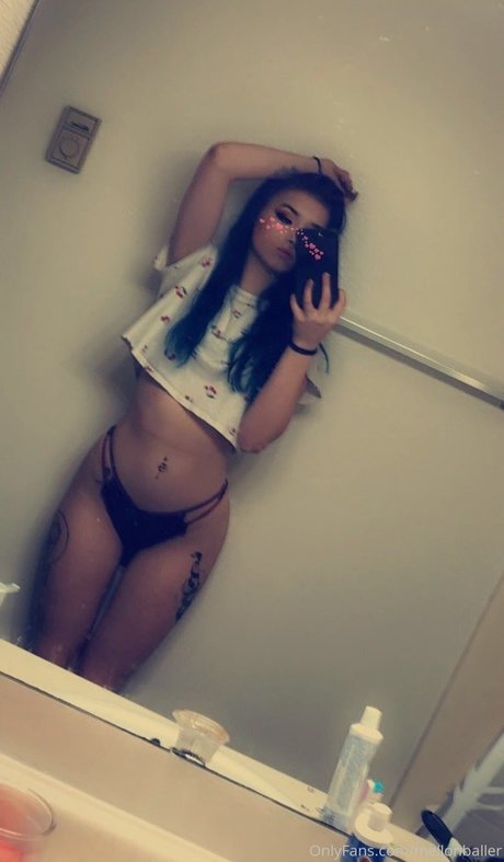 Naakte gelekte OnlyFans-foto van Mellonballer