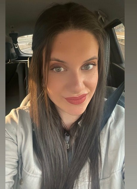 Naakte gelekte OnlyFans-foto van Marlisjun