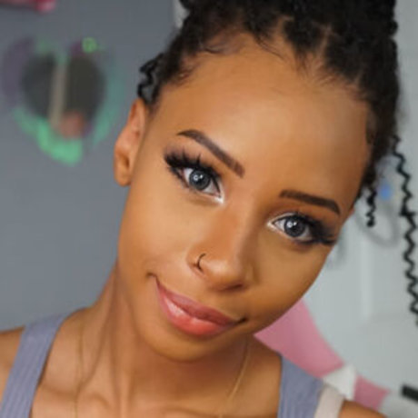 Naakte gelekte OnlyFans-foto van Ahquamarine