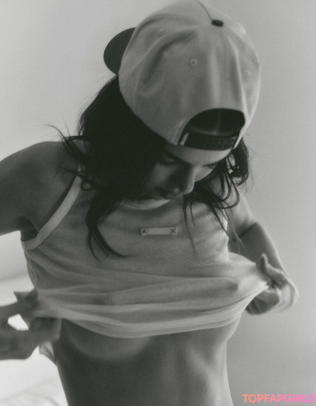 Naakte gelekte OnlyFans-foto van Kendall Jenner #1698