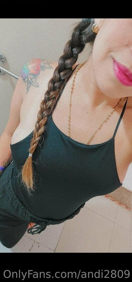 Naakte gelekte OnlyFans-foto van Laveci28