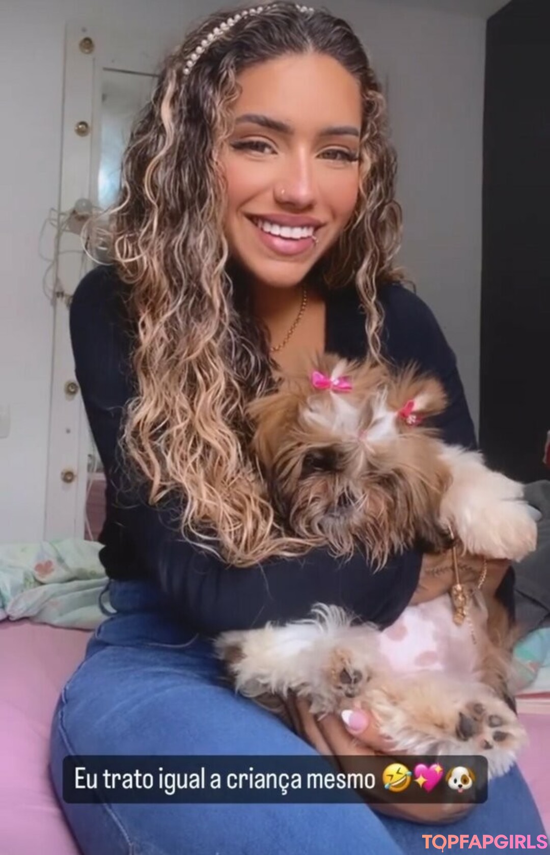 Naakte gelekte OnlyFans-foto van Muito Linda #360 Naakte gelekte OnlyFans-foto van Muito Linda #360