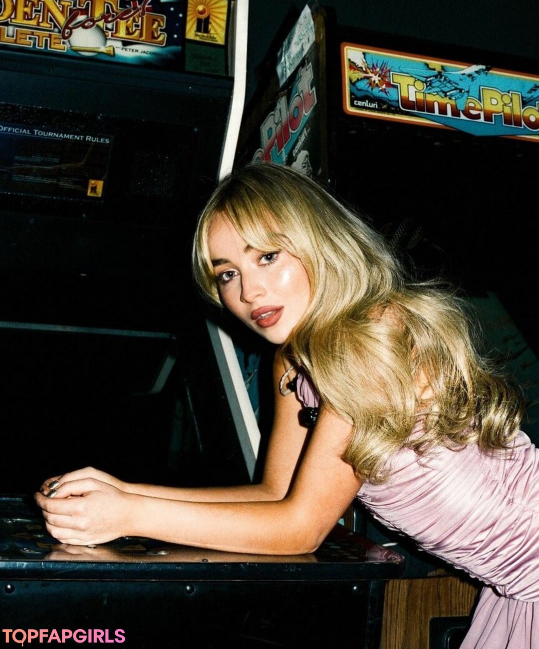 Naakte gelekte OnlyFans-foto van Sabrina Carpenter #1207