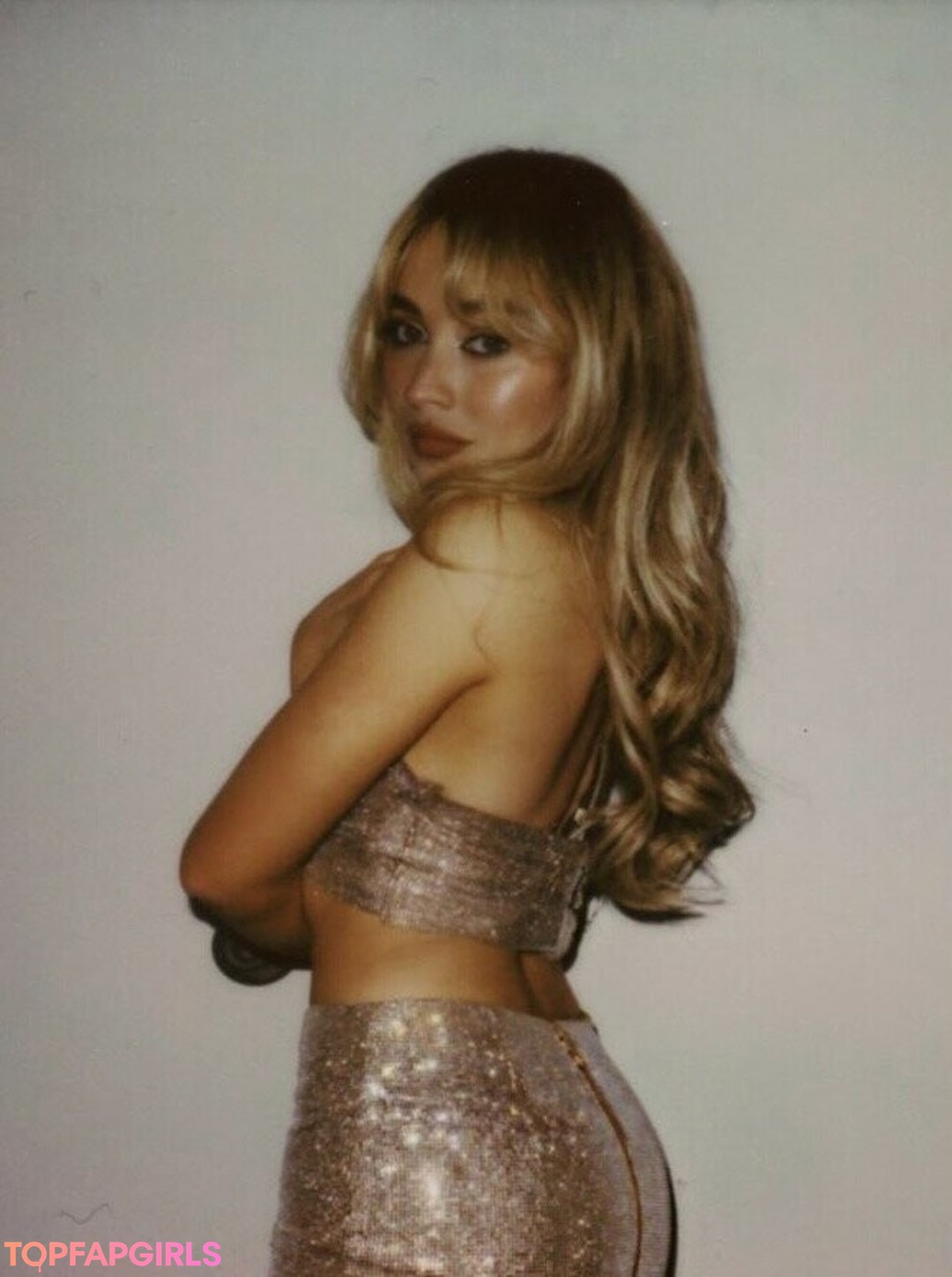 Naakte gelekte OnlyFans-foto van Sabrina Carpenter #1297