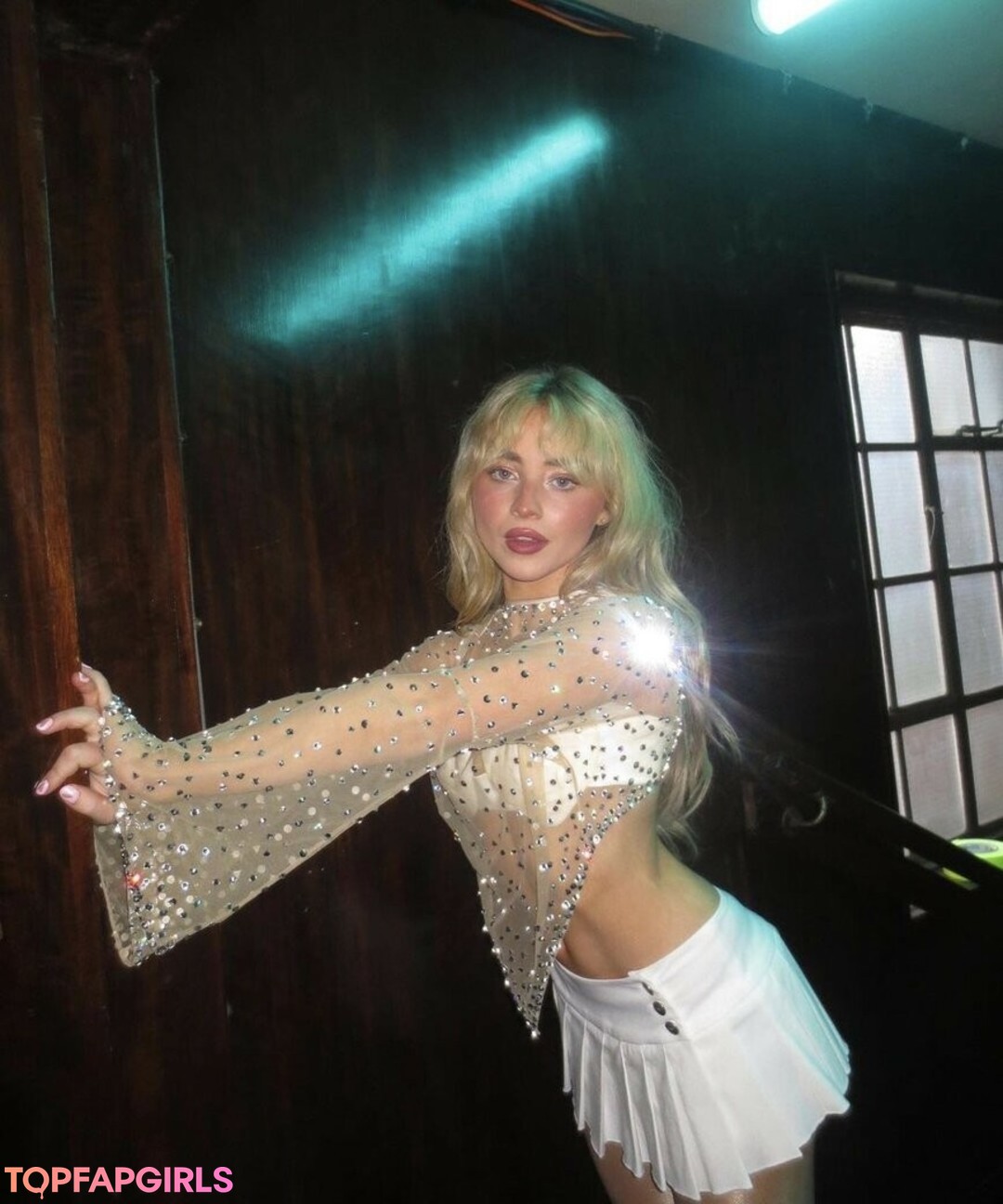 Naakte gelekte OnlyFans-foto van Sabrina Carpenter #1397