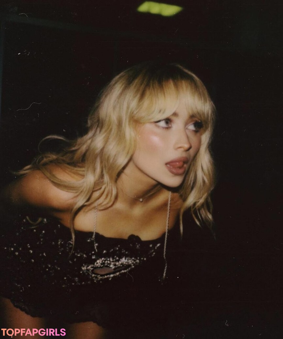 Naakte gelekte OnlyFans-foto van Sabrina Carpenter #1603