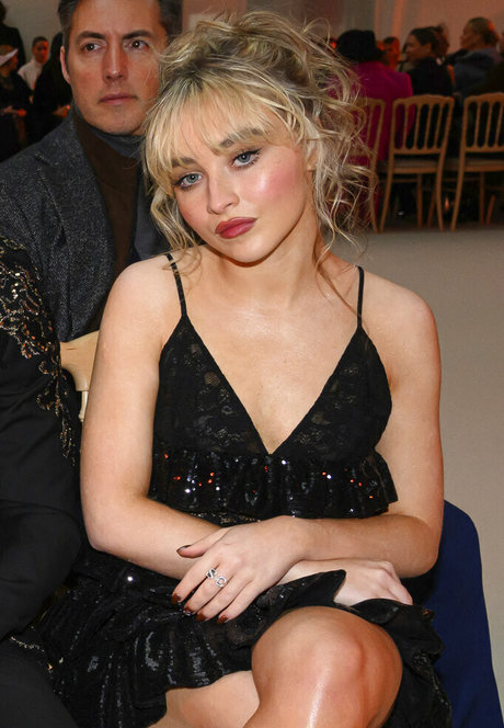 Naakte gelekte OnlyFans-foto van Sabrina Carpenter