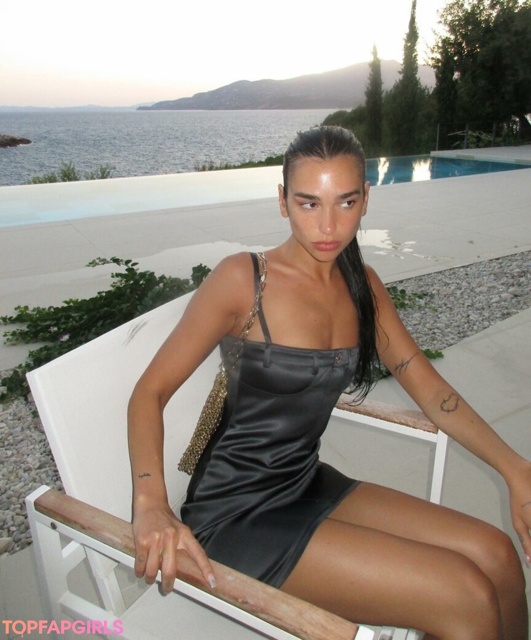 Naakte gelekte OnlyFans-foto van Dua Lipa #1131